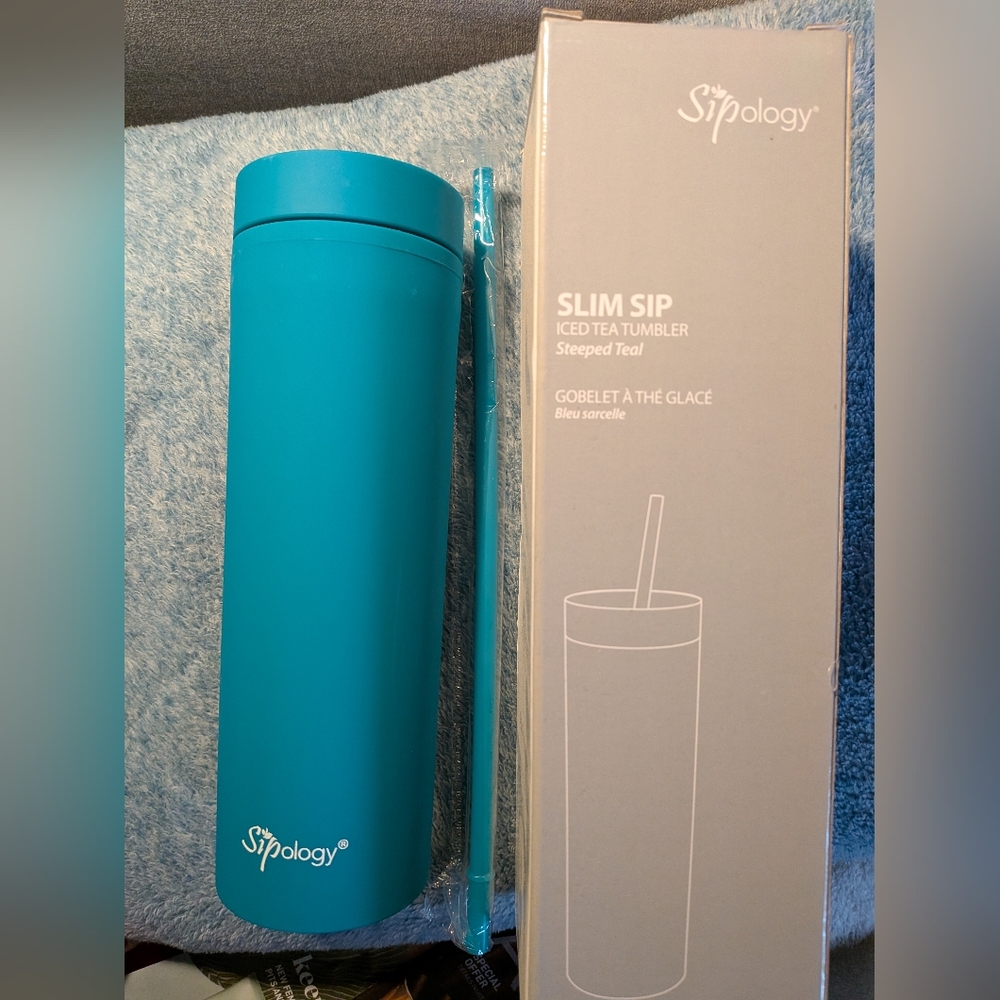 Sipology Slim Sip Iced Tea Tumbler in Teal Blue Brand New For Cold Beverages